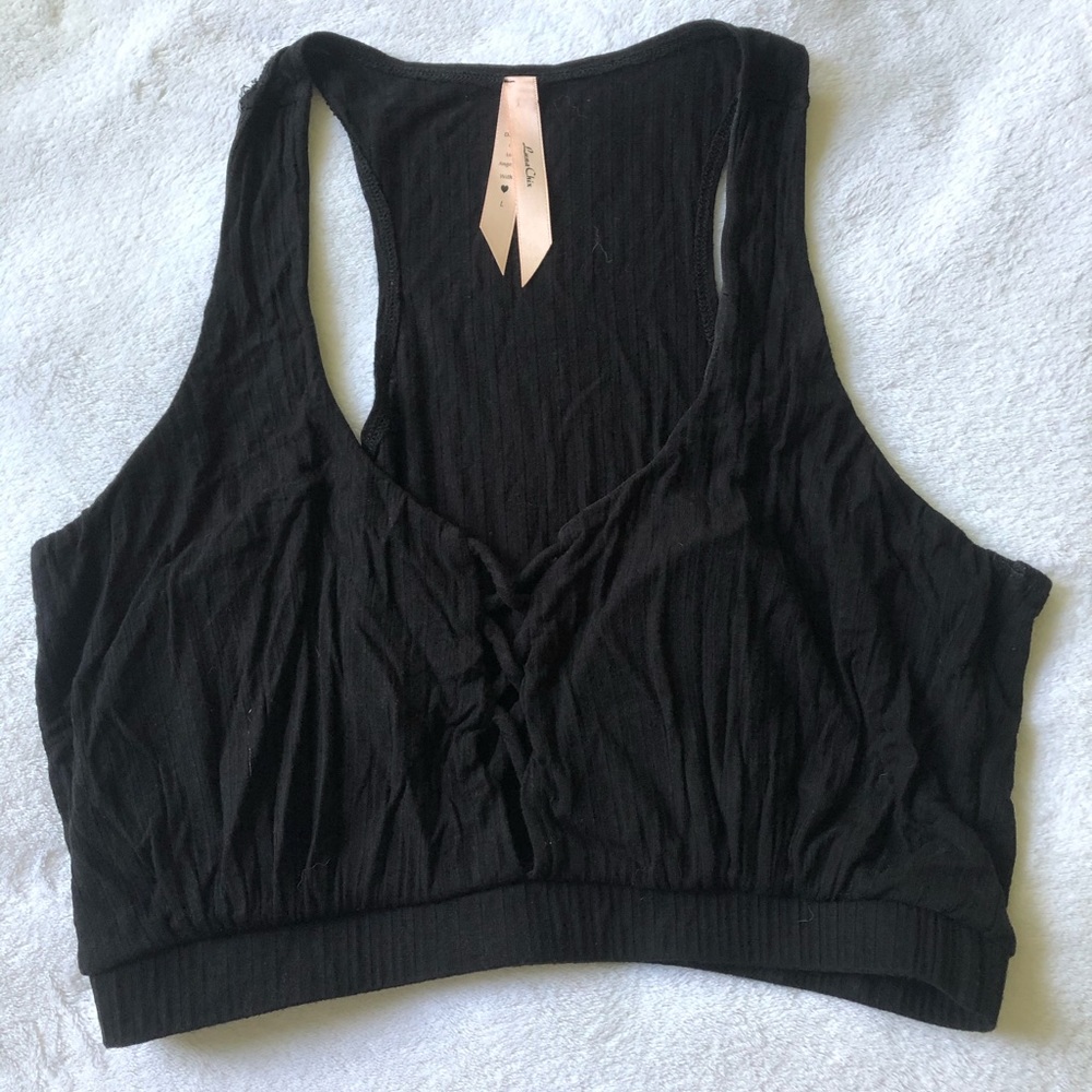 Black cross up cropped tank top